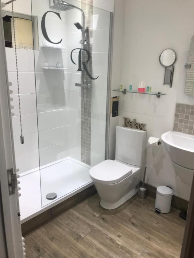 מלון Cheddleton Hot Tub Hide Away Near Alton Towers Staffordshire מראה חיצוני תמונה
